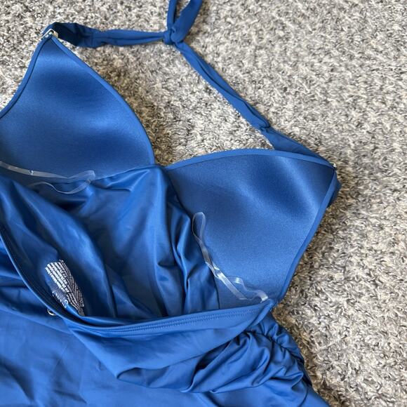 Victoria Secret Forever One Piece Swimsuit Size M Ruched Blue Halter Sexy New - Picture 7 of 8